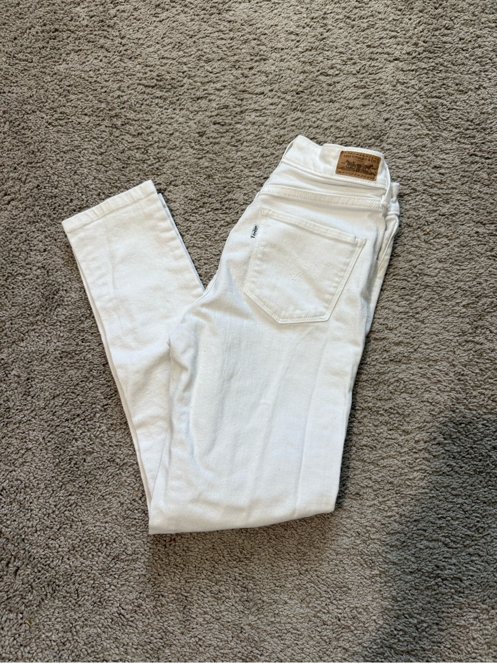 Levi's Women's Skinny Jeans in White size 2/26
